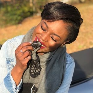 Meet your Posher, Ayanna